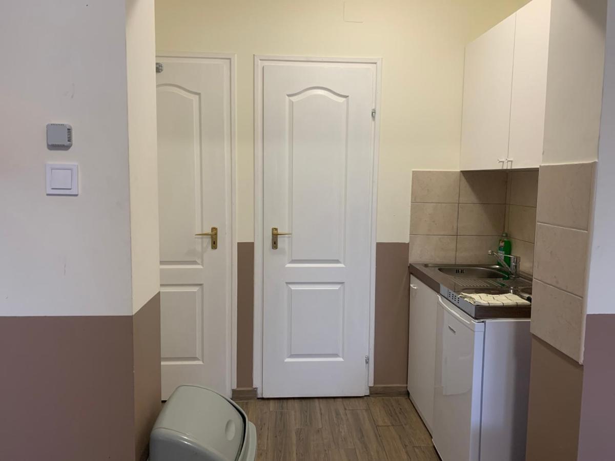 Apartament Center Panzio Vecsés Zewnętrze zdjęcie